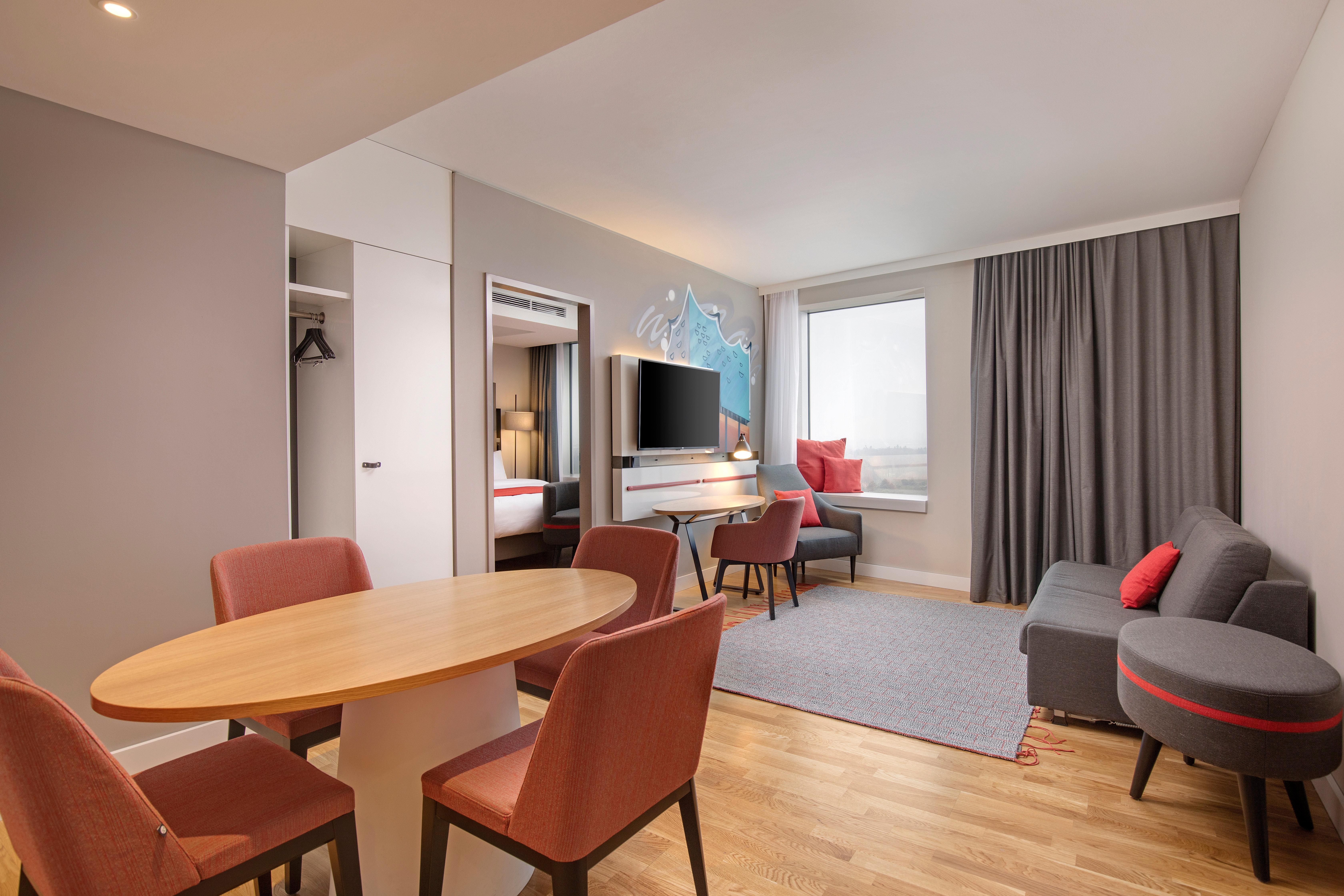 Holiday Inn Hamburg - City Nord By Ihg Exterior photo