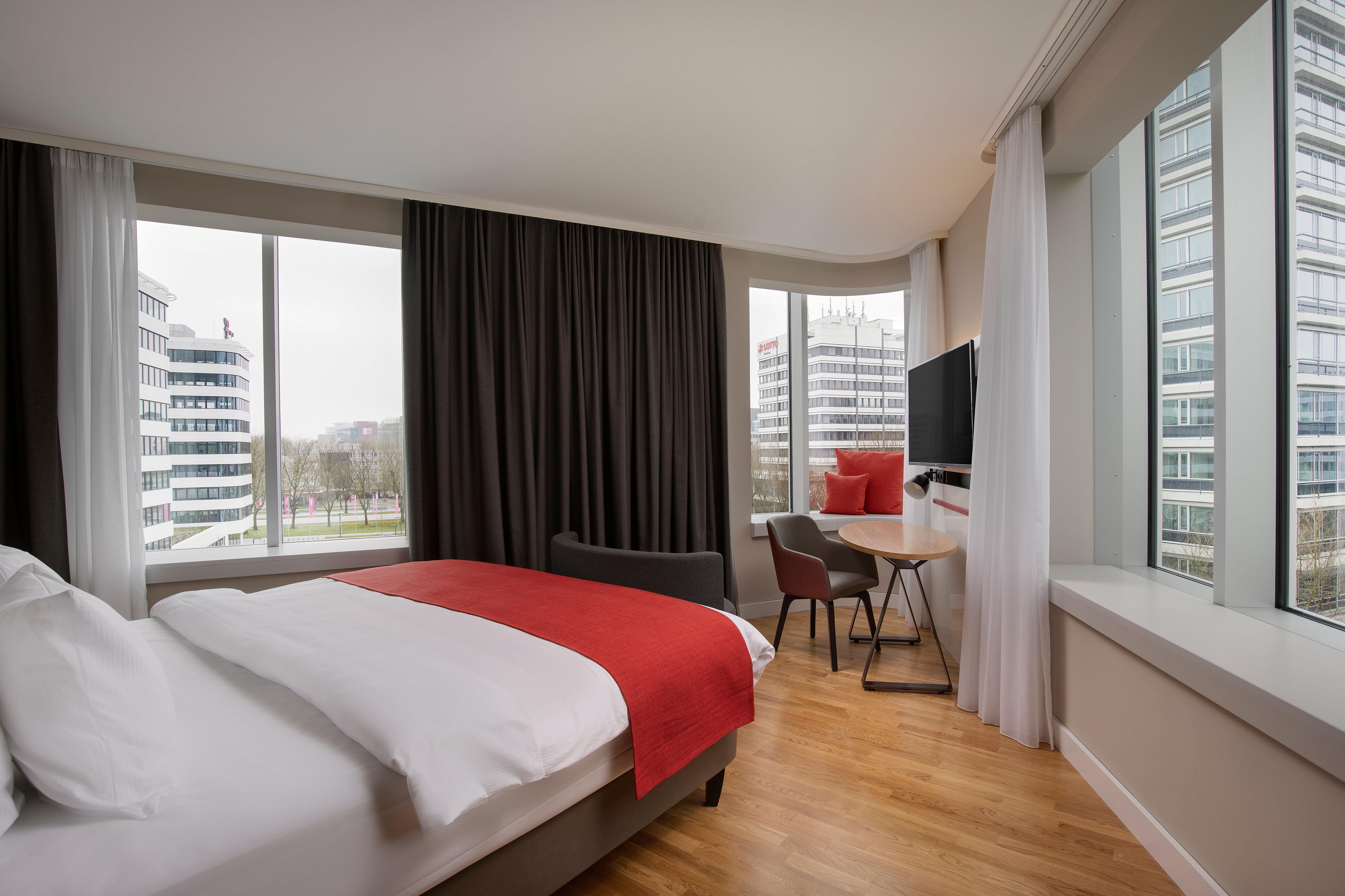 Holiday Inn Hamburg - City Nord By Ihg Exterior photo
