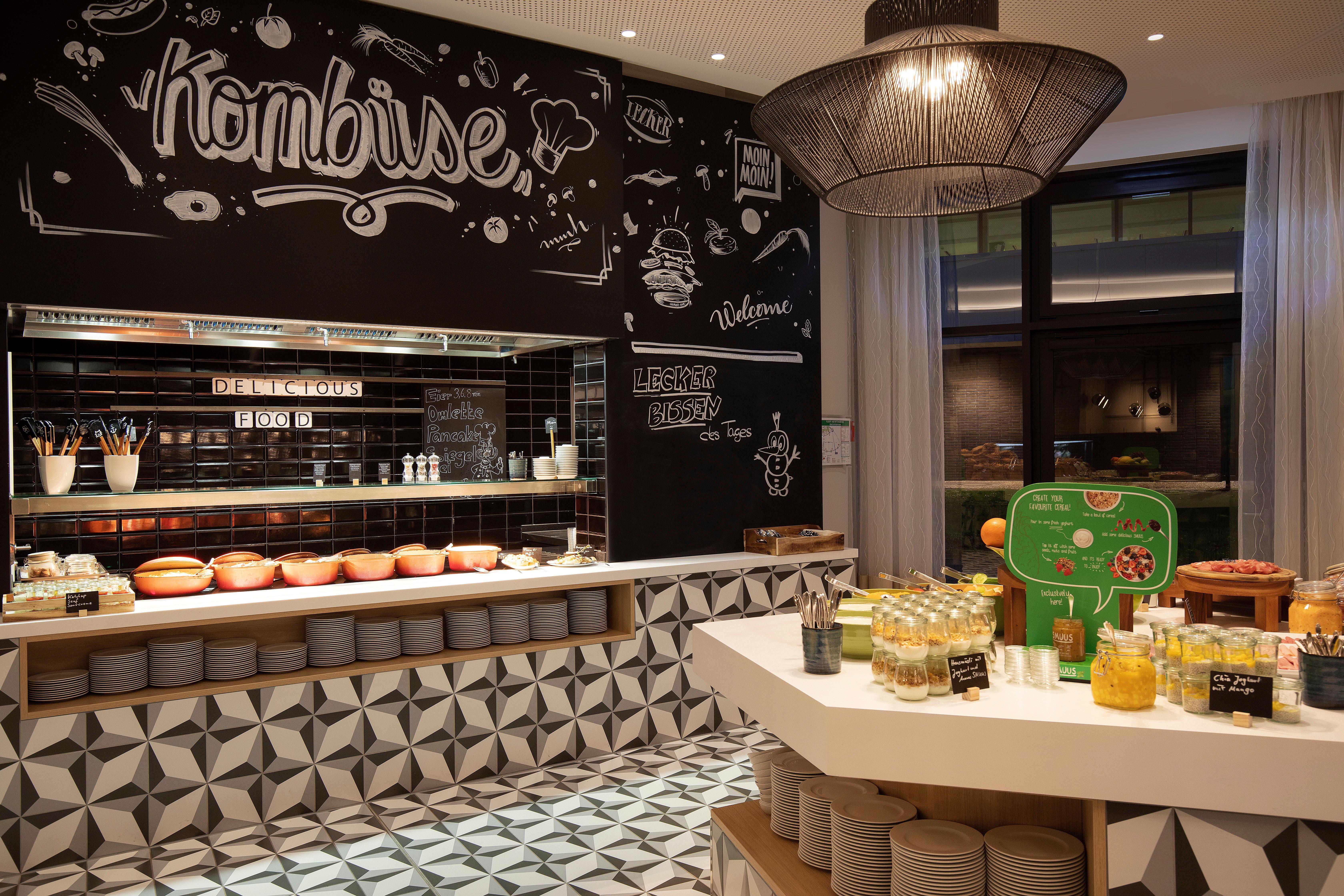 Holiday Inn Hamburg - City Nord By Ihg Exterior photo