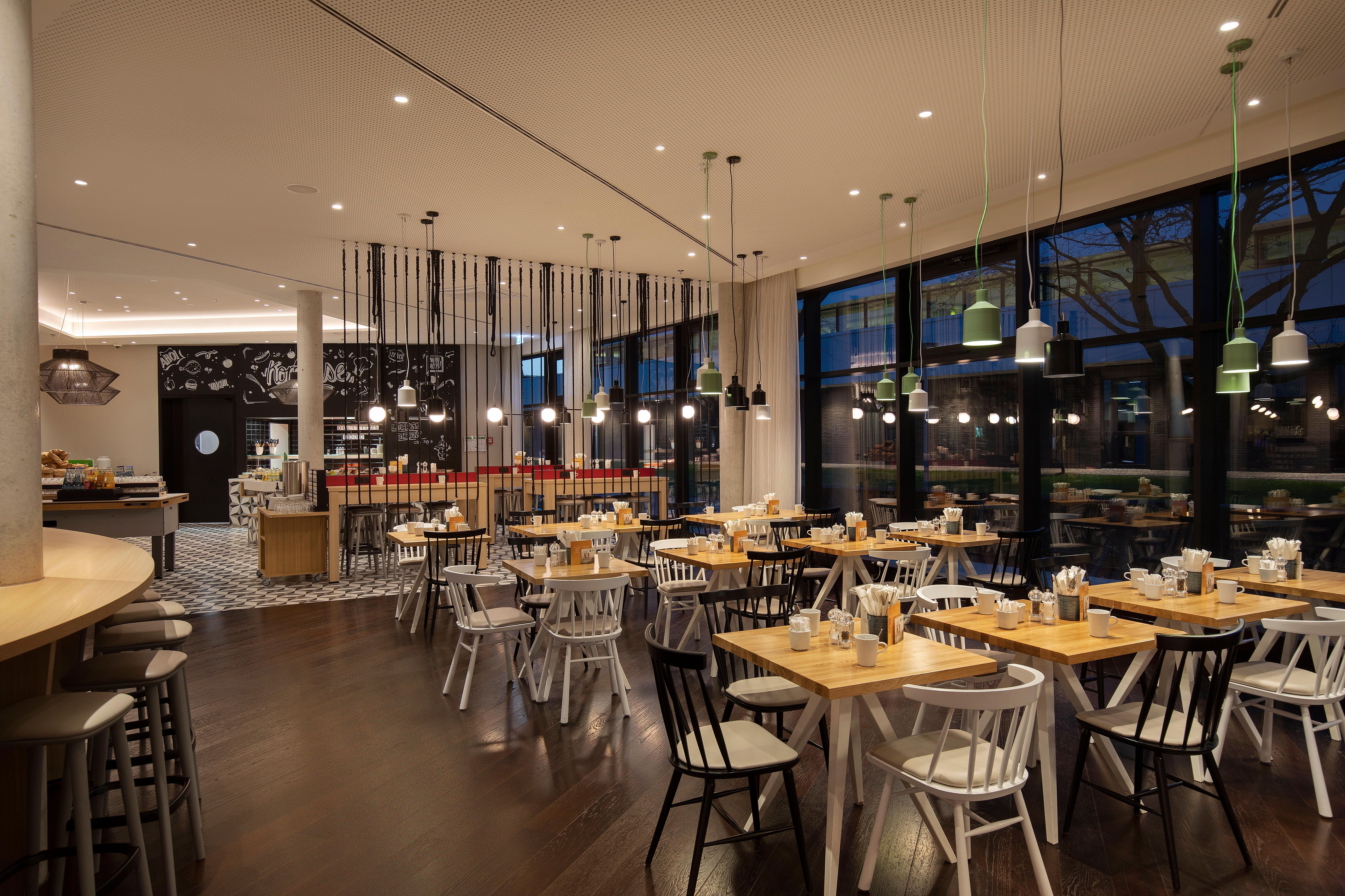 Holiday Inn Hamburg - City Nord By Ihg Exterior photo