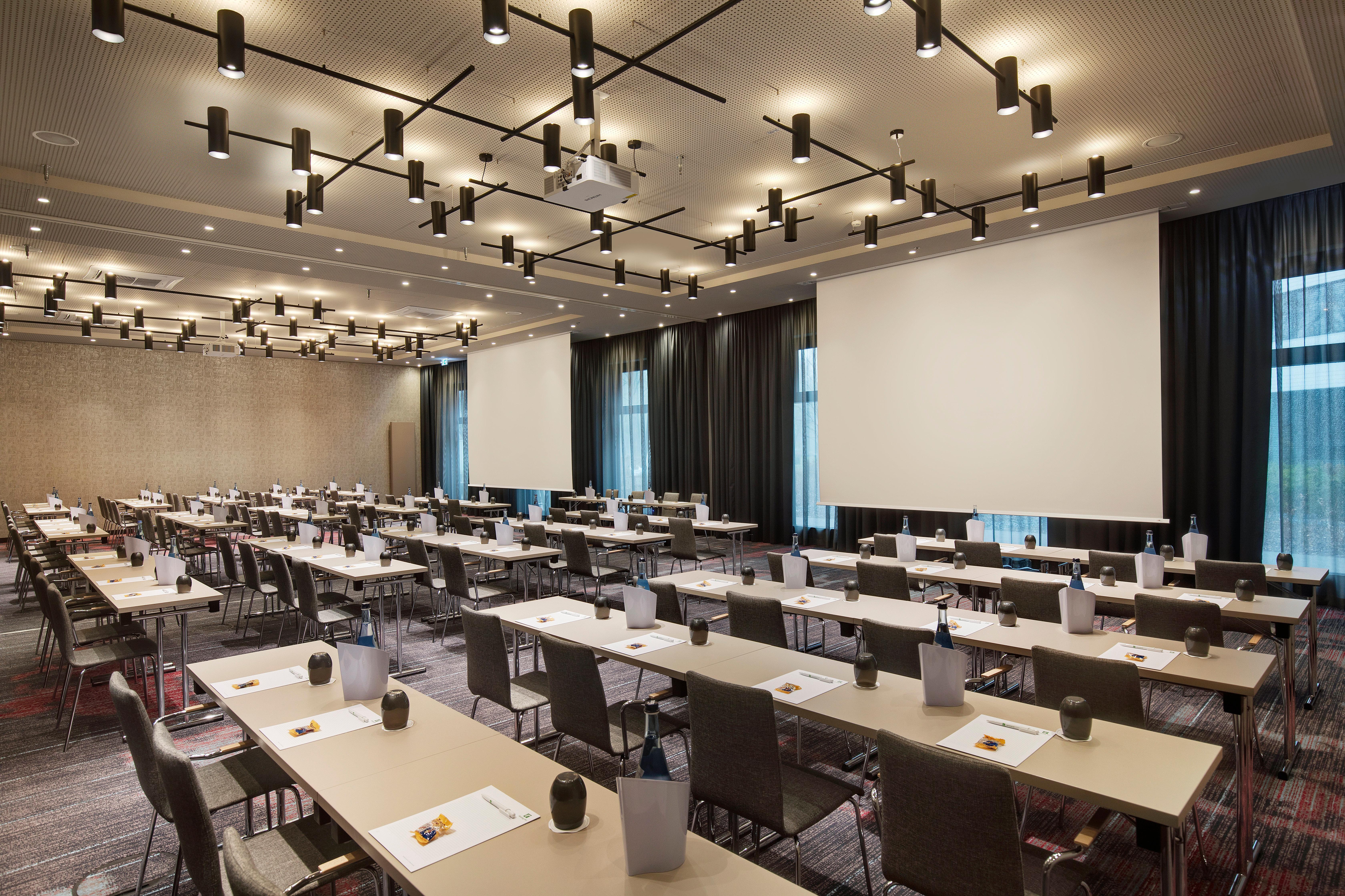 Holiday Inn Hamburg - City Nord By Ihg Exterior photo