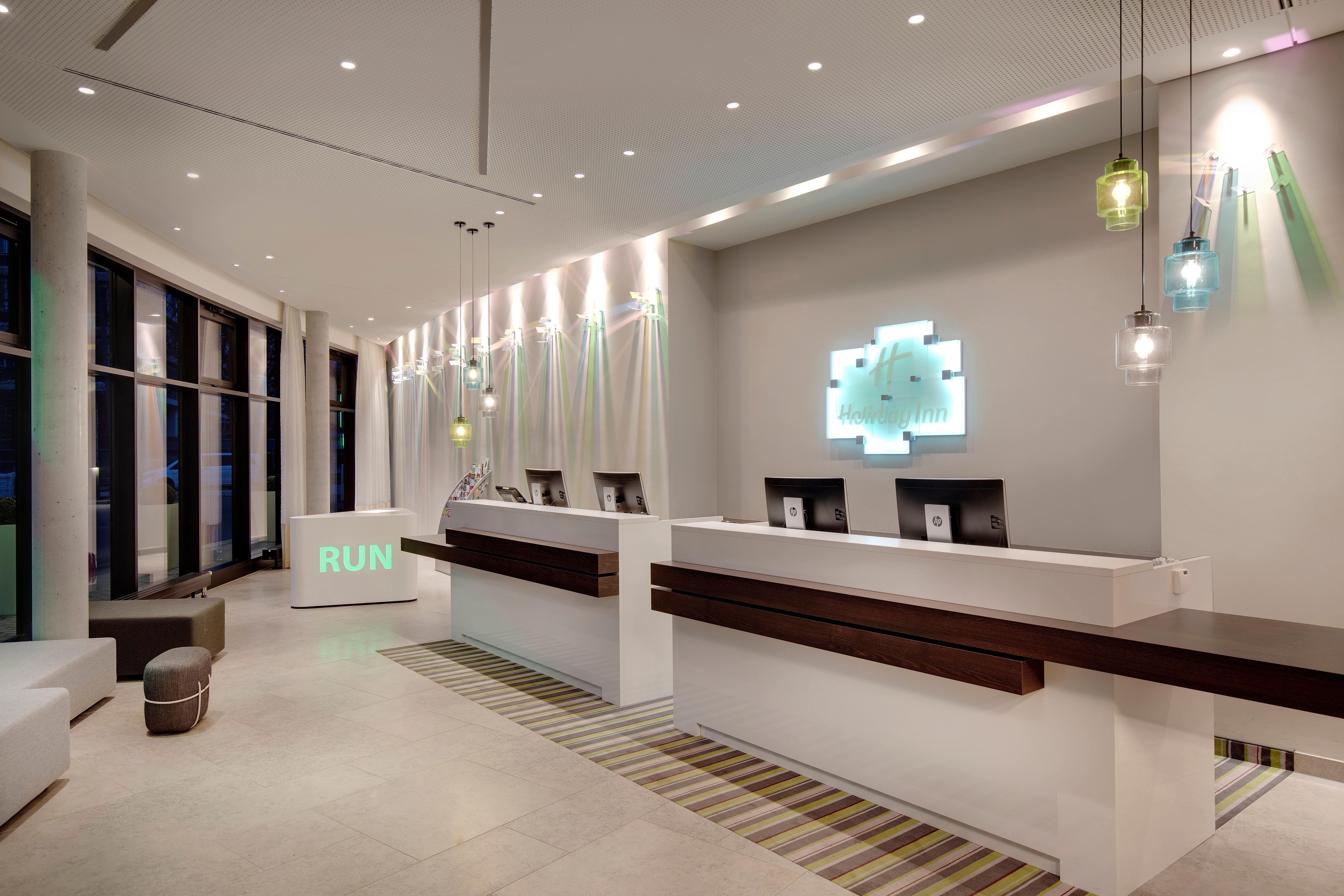 Holiday Inn Hamburg - City Nord By Ihg Exterior photo